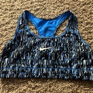 New Women’s Nike Sports Bra